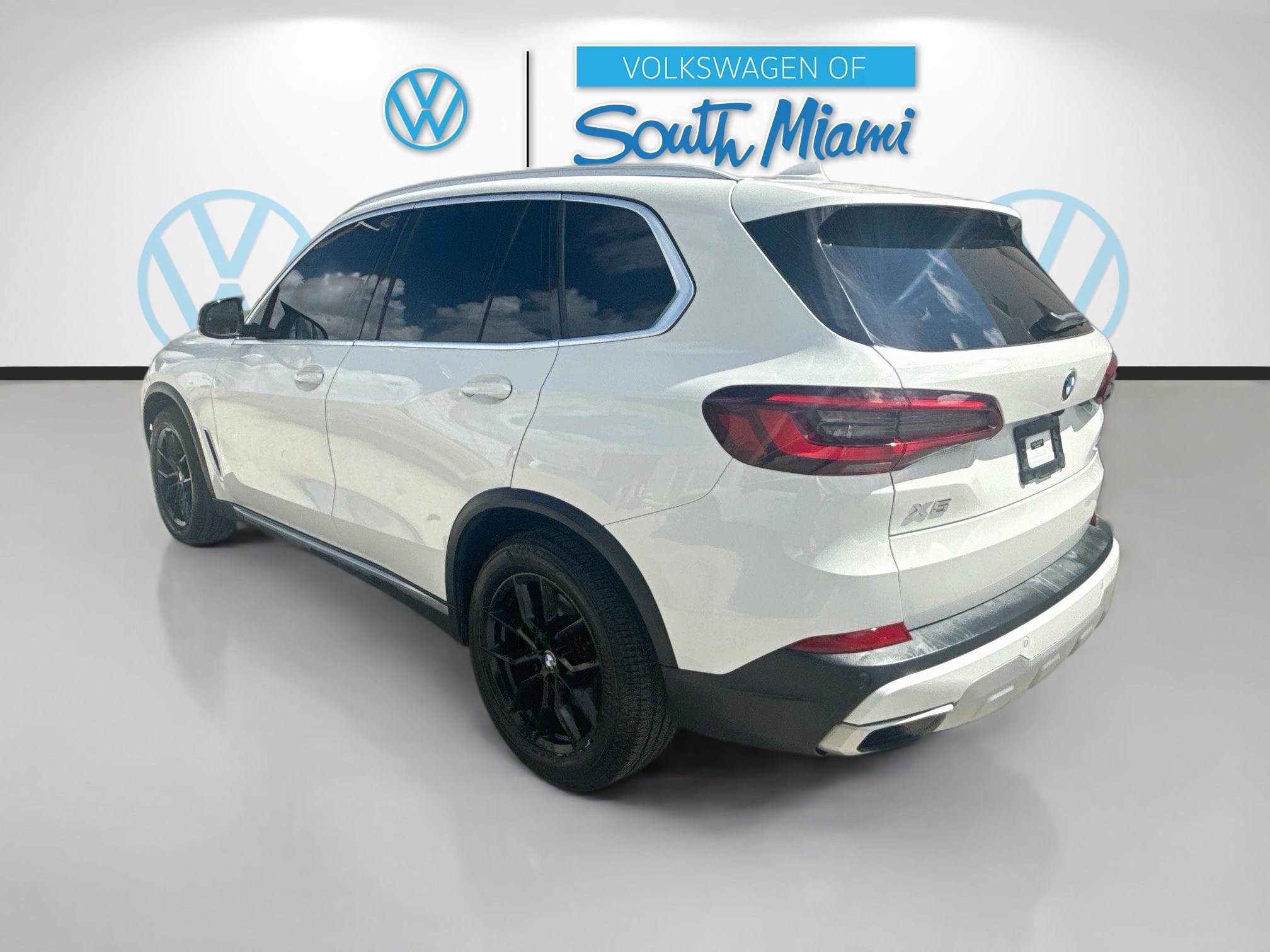 Used 2021 BMW X5 xDrive40i w/ Convenience Package AWD/4WD image 5