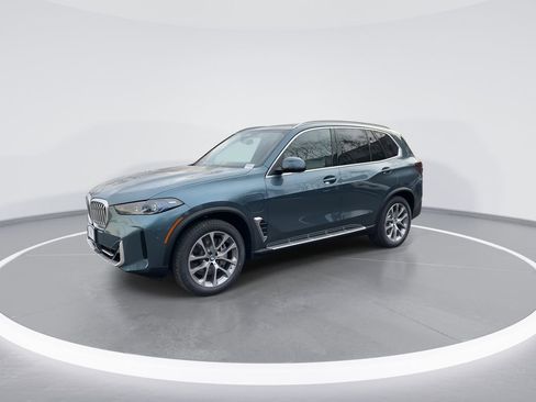 New 2026 BMW X5 xDrive50e w/ Executive Package image 4