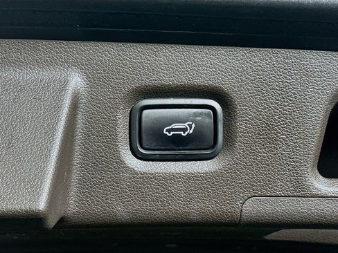 Used 2019 Hyundai Santa Fe FWD image 32