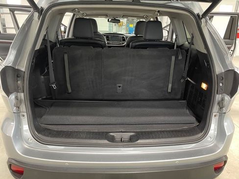 Used 2016 Toyota Highlander Limited AWD/4WD image 19