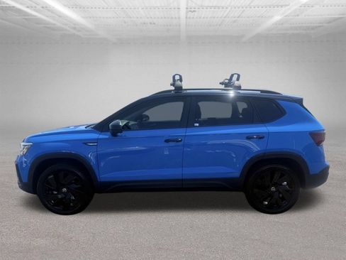 Used 2024 Volkswagen Taos SE AWD/4WD image 12