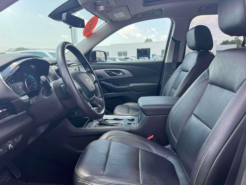 Used 2019 Chevrolet Traverse LT w/ LT Premium Package AWD/4WD image 18