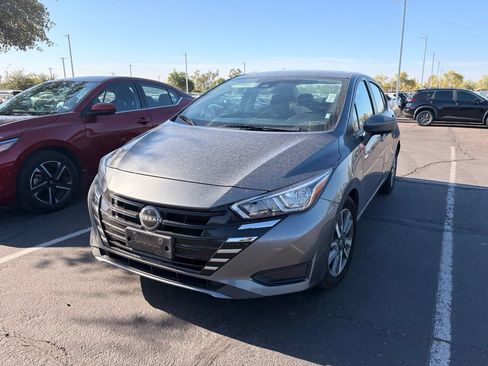 Used 2024 Nissan Versa SV FWD image 2