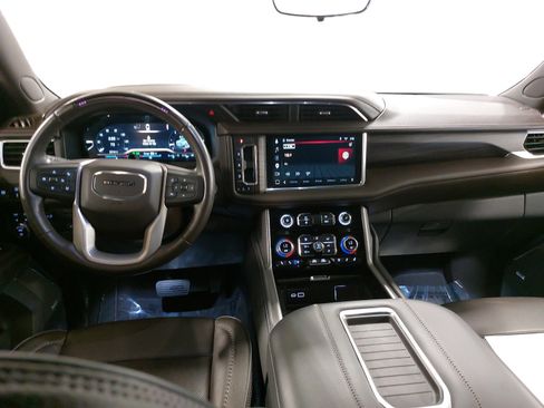 Used 2023 GMC Yukon Denali w/ Denali Reserve Package AWD/4WD image 9