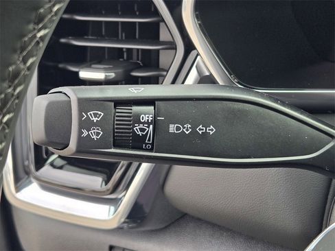 New 2026 GMC Canyon Elevation w/ Convenience Package image 30