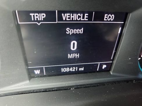 Used 2022 Chevrolet Traverse LS FWD image 18