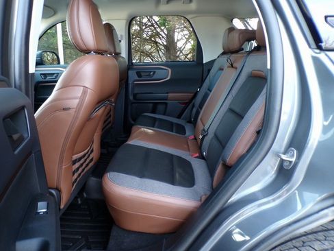 Used 2022 Ford Bronco Sport Outer Banks image 9