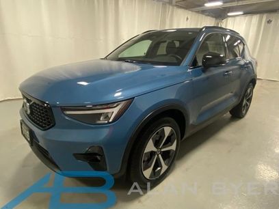 Certified 2025 Volvo XC40 B5 Plus