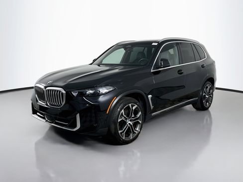 Used 2024 BMW X5 sDrive40i w/ Parking Assistance Package RWD image 4