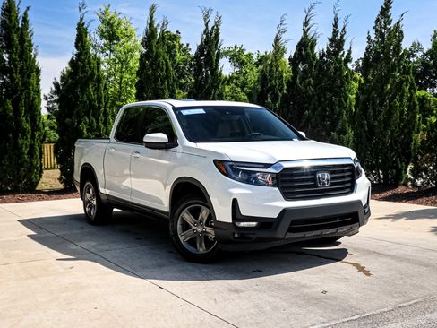 Certified 2023 Honda Ridgeline RTL image 2