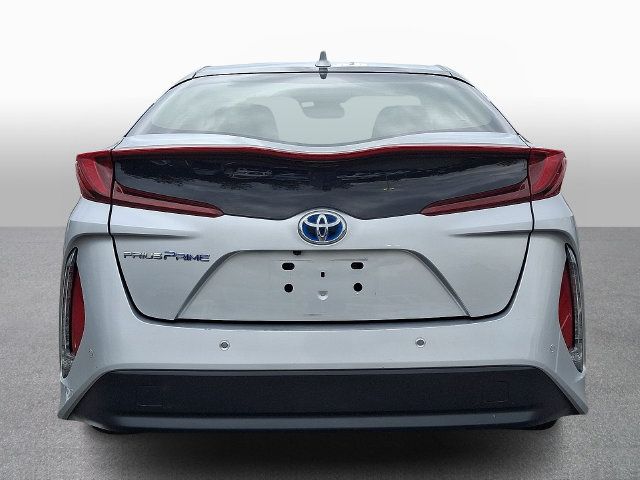 Used 2017 Toyota Prius Prime Advanced w/ Carpet Mat Package FWD image 5