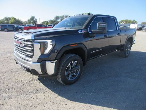 New 2026 GMC Sierra 2500 SLE w/ SLE Value Package; image 11