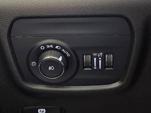 Used 2021 Jeep Grand Cherokee L Limited image 35