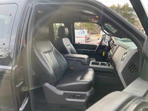 Used 2012 Ford F250 Lariat w/ Chrome Pkg image 15