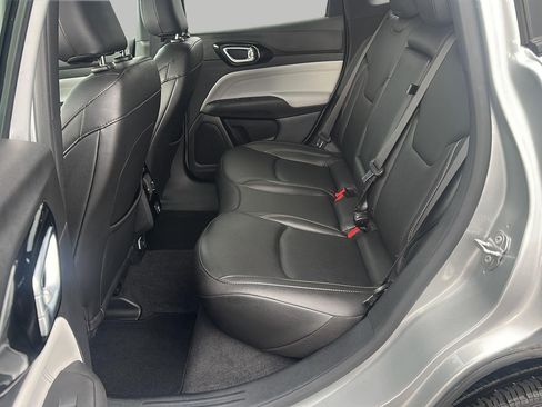 Used 2025 Jeep Compass Limited AWD/4WD image 23