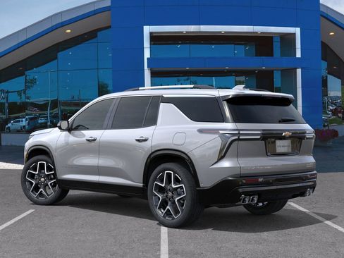 New 2026 Chevrolet Traverse High Country image 3