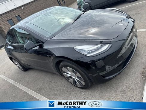 Used 2020 Tesla Model Y Long Range AWD/4WD image 1