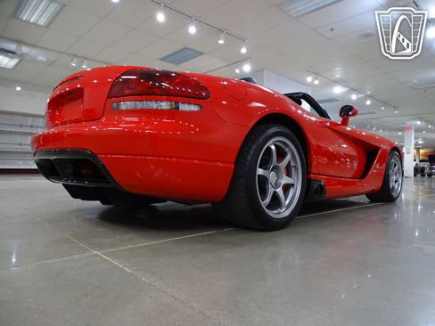 Used 2003 Dodge Viper SRT-10 image 16