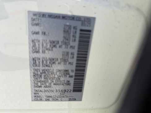 Used 2025 INFINITI QX60 Pure image 39