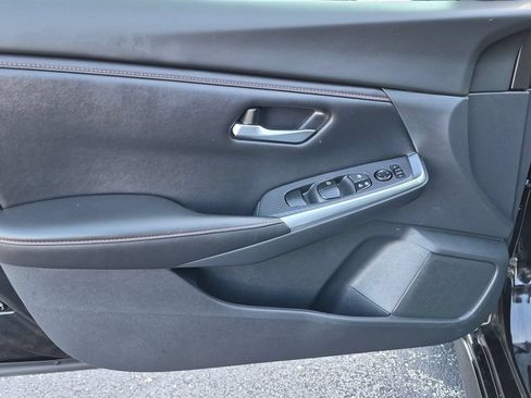 Used 2022 Nissan Sentra SR w/ Midnight Edition FWD image 12