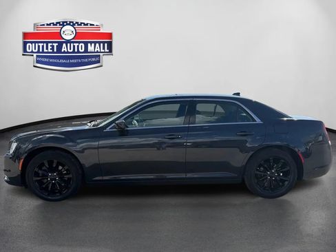 Used 2015 Chrysler 300 Limited w/ Driver Convenience Group AWD/4WD image 6