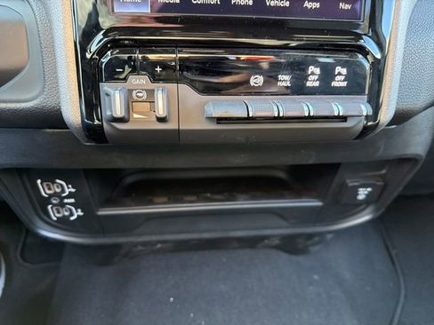 New 2026 RAM 2500 Tradesman AWD/4WD image 37