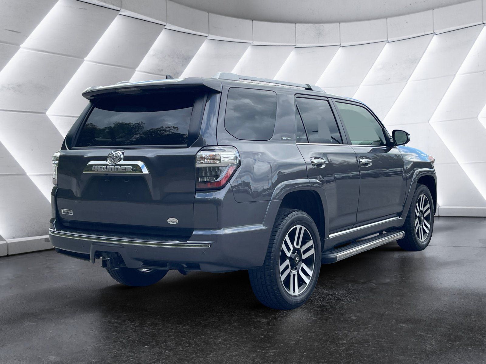 Used 2023 Toyota 4Runner Limited AWD/4WD image 6
