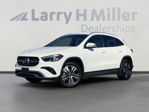 Used 2025 Mercedes-Benz GLA 250 4MATIC image 1