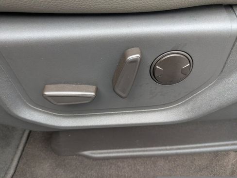 Used 2021 Ford Expedition XLT image 20