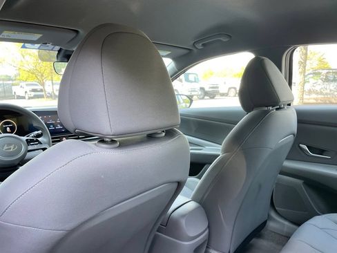Used 2024 Hyundai Elantra SEL FWD image 26