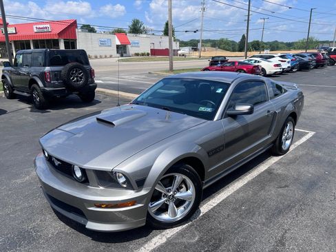 Used 2009 Ford Mustang GT RWD image 15