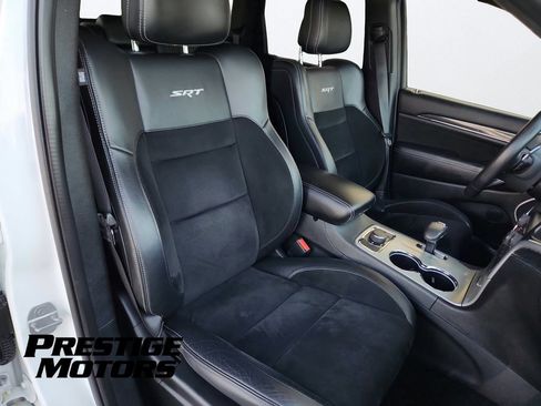 Used 2015 Jeep Grand Cherokee SRT w/ Luxury Group II AWD/4WD image 26
