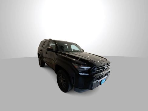 Used 2025 Toyota 4Runner SR5 AWD/4WD image 2