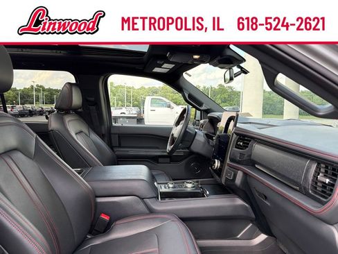 Used 2024 Ford Expedition Limited AWD/4WD image 11