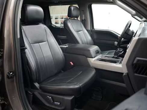 Used 2018 Ford F150 Lariat w/ Equipment Group 502A Luxury AWD/4WD image 30