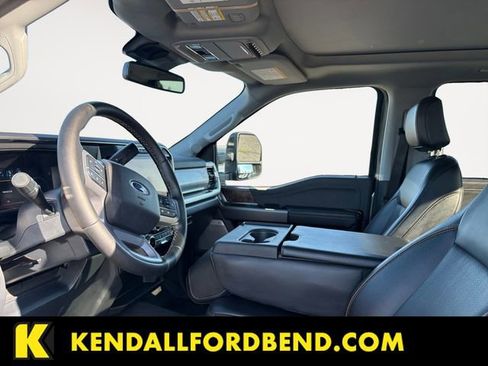 Used 2025 Ford F450 Lariat w/ FX4 Off-Road Package AWD/4WD image 9