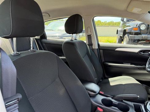 Used 2019 Nissan Sentra S FWD image 14