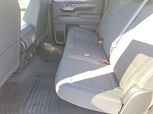 Used 2025 Chevrolet Silverado 1500 LT image 26