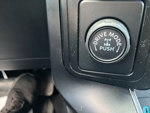 Used 2024 Ford F150 STX image 23