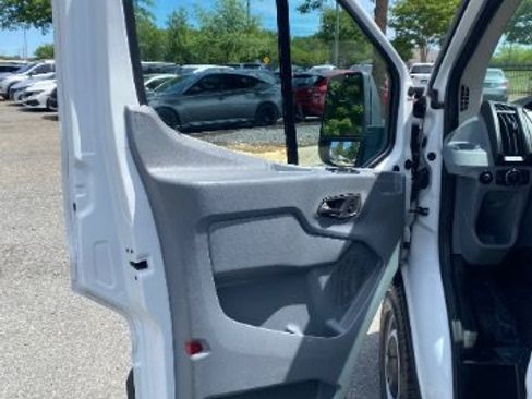 Used 2018 Ford Transit 250 148 Low Roof RWD image 16