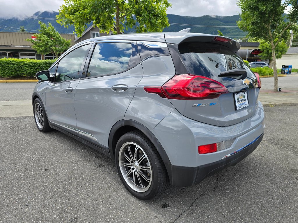 Used 2020 Chevrolet Bolt LT FWD image 7