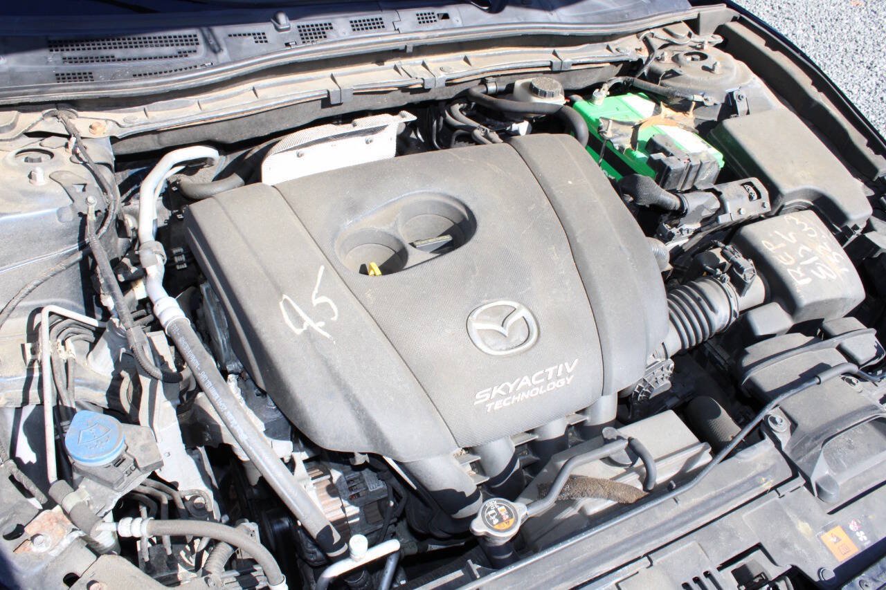 Used 2014 MAZDA MAZDA3 i Touring w/ Moonroof Package 1 FWD image 25