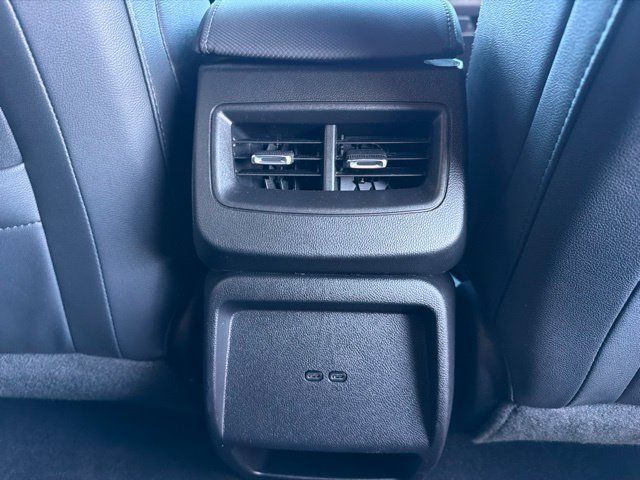 Used 2024 Chevrolet Equinox EV RS FWD image 16