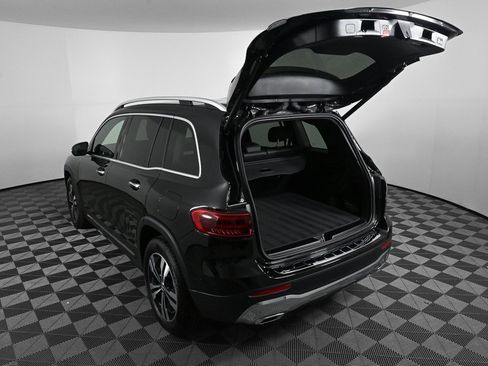 Certified 2025 Mercedes-Benz GLB 250 image 31