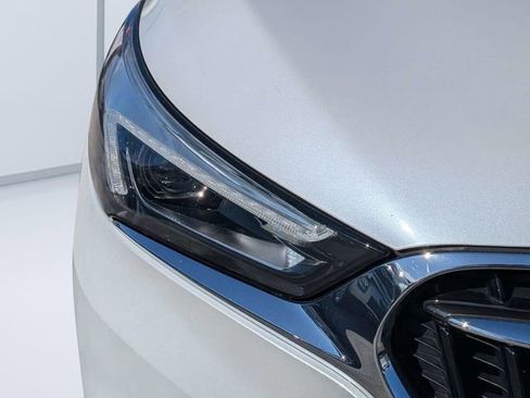 Used 2021 Buick Enclave Essence w/ Sound and Sites Package image 9