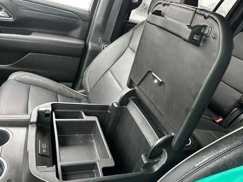 Used 2024 GMC Yukon XL SLT image 31