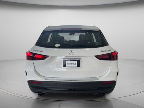 New 2025 Mercedes-Benz GLA 35 AMG 4MATIC image 4