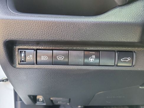 Used 2023 Toyota RAV4 SE w/ Weather & Moonroof Package image 25