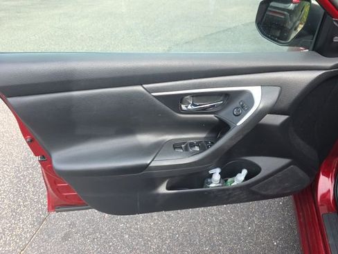 Used 2017 Nissan Altima 2.5 SV w/ Convenience Package image 11