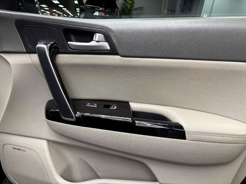 Used 2018 Kia Sportage EX w/ EX Technology Package image 55